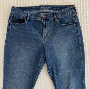 Old Navy Mid-Rise Power Slim Straight Jeans (Size 16)
